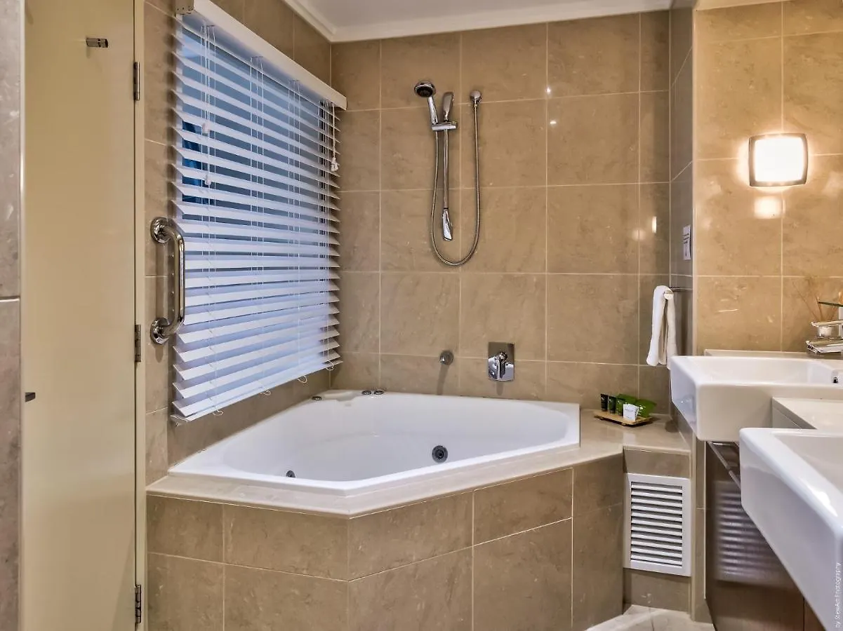 Apartment 2 Bdr Apt Wifi Pool Parking Spa Hervey Bay Urangan